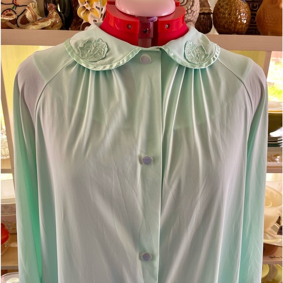 VINTAGE Nightgown and Robe Set - Picture 4 of 16